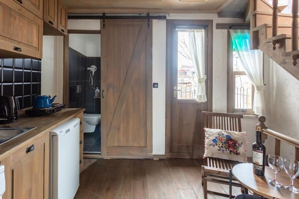 Historic Unique Town House Golden Horn Istanbul Apartment Екстериор снимка