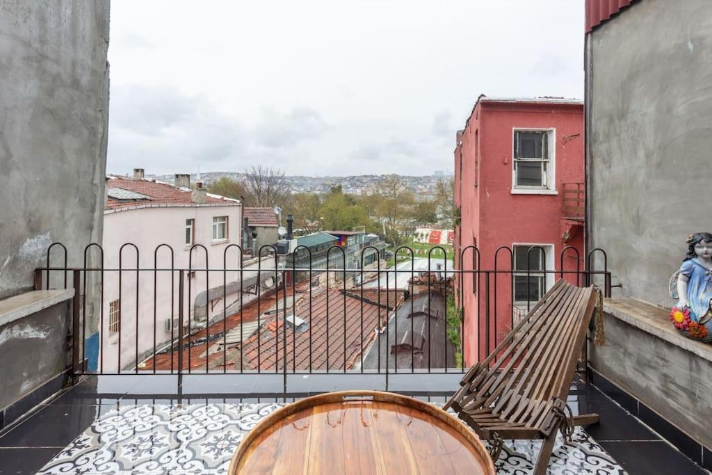 Historic Unique Town House Golden Horn Istanbul Apartment Екстериор снимка